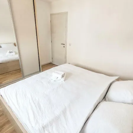 Aa 4 *