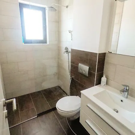 Apartman Aa 4 *